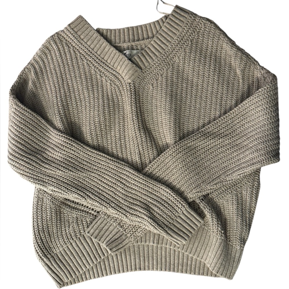 Hollister v neck sweater